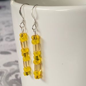 Sterling silver glass bead earrings 🌻